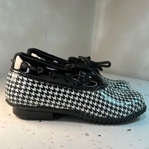 Women’s Corkys Size 6 Black and White Check Rain Booties